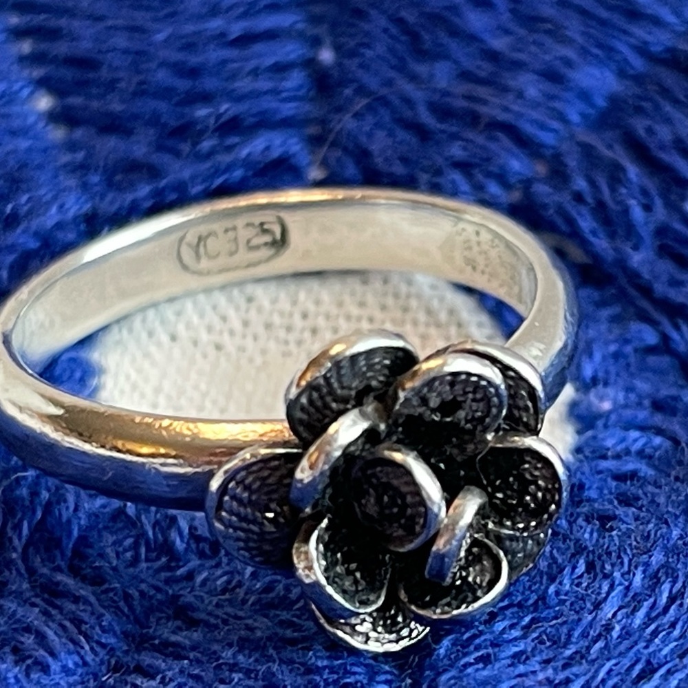 Yvone Christa Ring